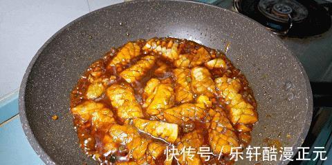 茄子这样做，好看更好吃，全程不放一点肉，味道比肉还要香