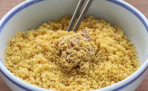 小米蒸排骨的正宗做法是什么？