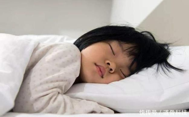 男娃|6岁男娃午睡后再没醒来,大夫的解释让奶奶心碎,很多老人都犯过
