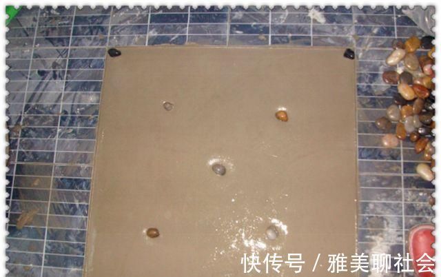 石子|老公在淋浴间铺鹅卵石,就为了给脚底按摩,完工后我愣住了!