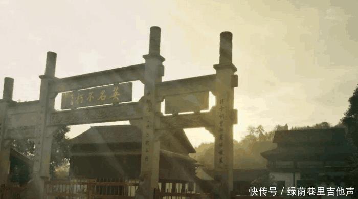 石碑|刘伯温挖诸葛亮墓,看见墓碑上刻的五个字,吓得找朱元璋辞官回家!