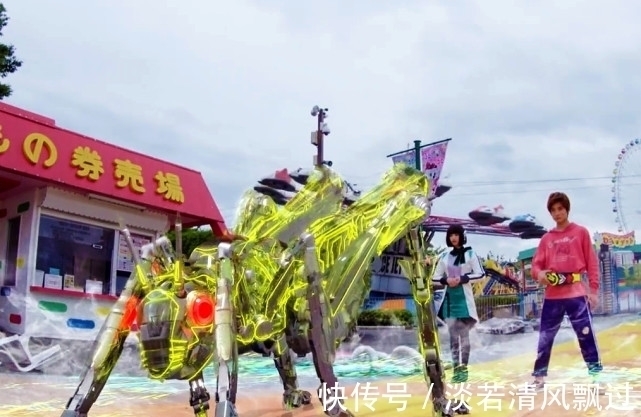 沃兹|《假面骑士》中的神操作，剑蝎收钱不办事，零一蝗虫成精了