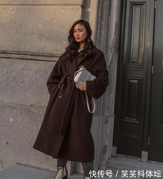 大腿|史上“最省钱博主”来了!身高只有158cm腿还粗,却靠穿搭火出圈!