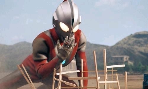 怪兽|如何看待奥特曼破坏过地球?梦比优斯奥特曼:我不是故意的!