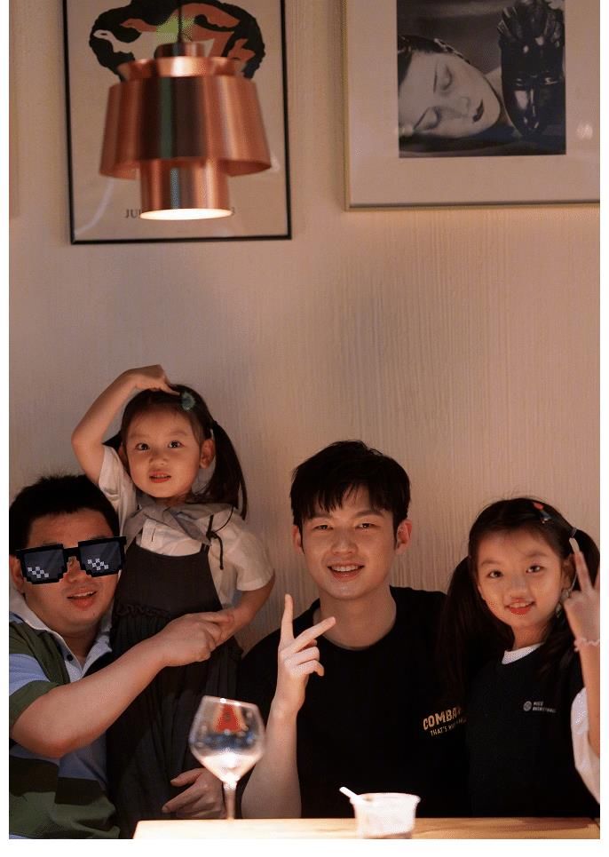 妹妹|9歲阿拉蕾帶妹妹出道，甘當陪襯不敢搶鏡頭，穿舊衣服更讓人心疼