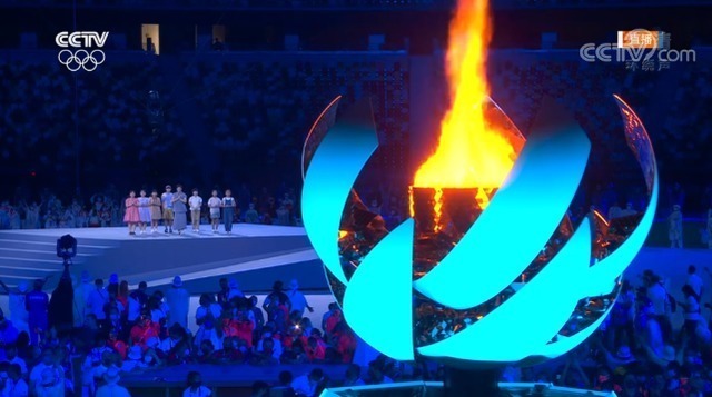 奥运会|圣火缓缓熄灭，东京奥运会圆满闭幕！180天后，北京见！