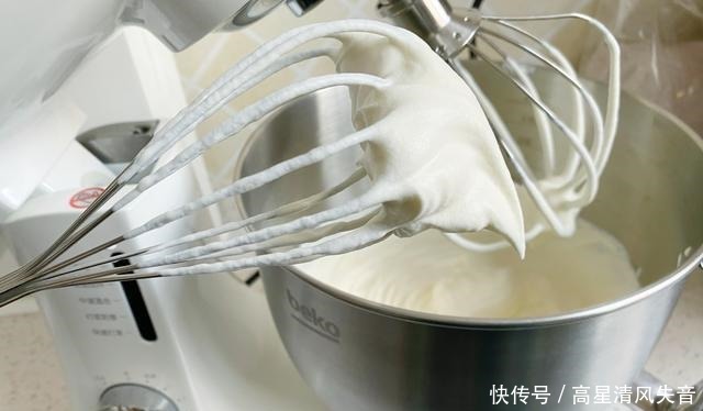 手把手教你高颜值,新年草莓裸蛋糕,无需抹面做法简单又省事