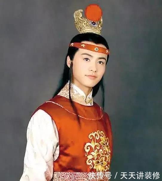 贾琏$宝玉挨打后一片混乱,可有人会注意,作为父亲贾政的无奈与悲凉