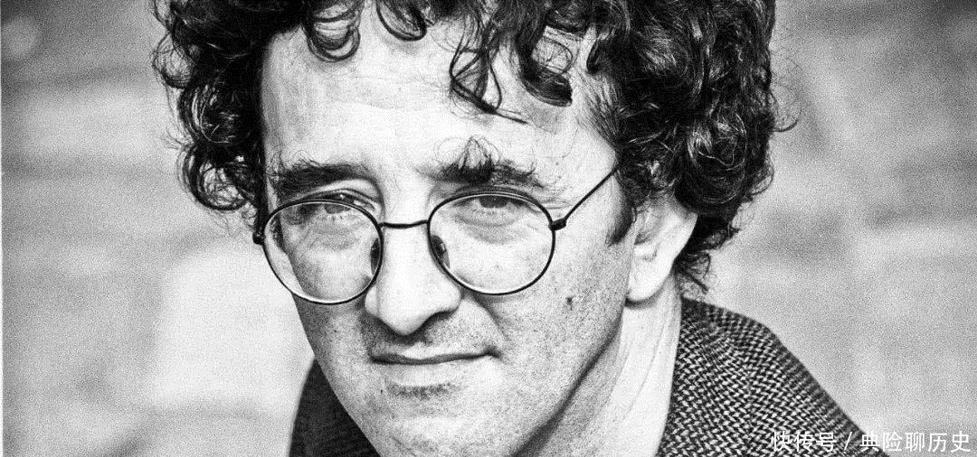 黑暗|“点燃一根火柴,只能发现为黑暗包围。”