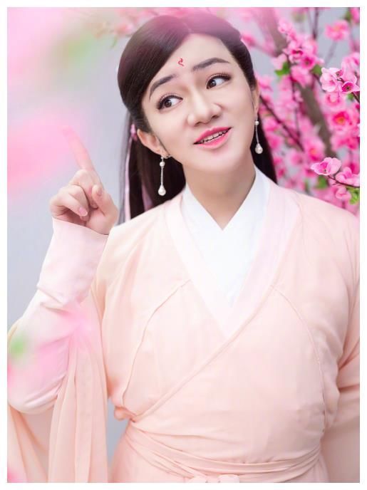 王祖蓝晒自家有机菜园,引10万网友点赞,网友:这就是向往的生活