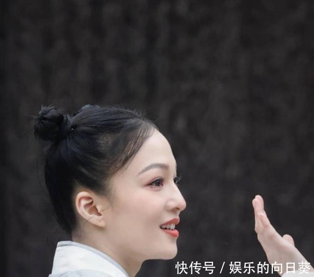 cr|顶流齐聚《跑男9》,风头却被“公主小妹”抢了