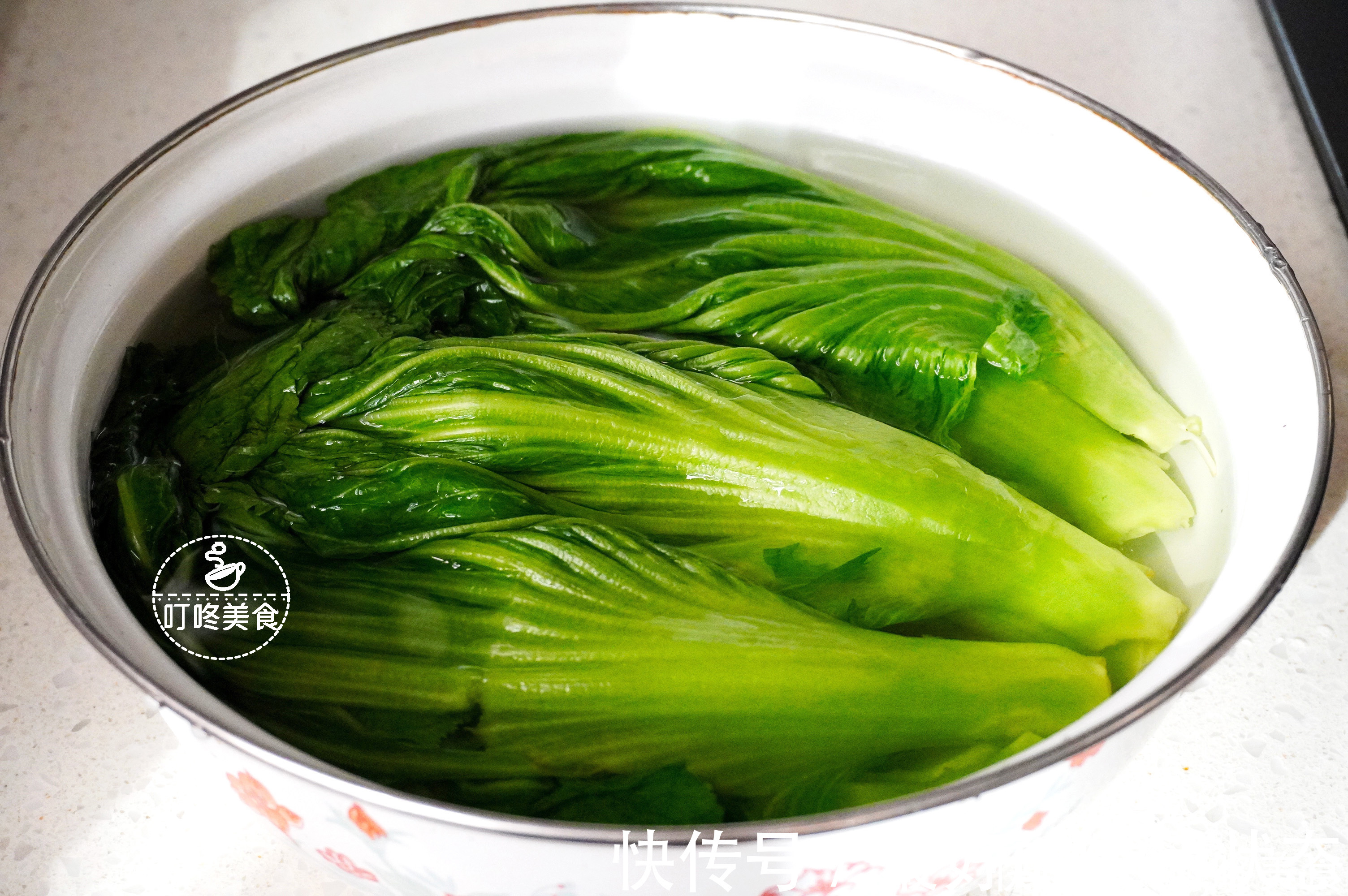 关键|腌酸菜，别只会加盐腌了，牢记3个关键，酸菜又酸又脆，放久不烂