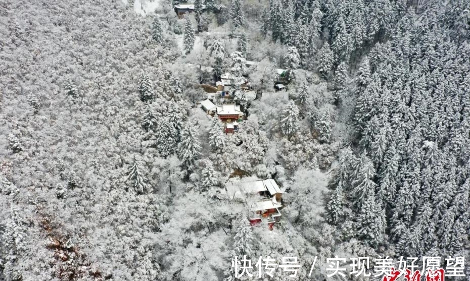 陇右名山|“陇右名山”变“雪山” 飘渺似水墨丹青