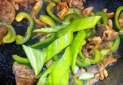  好吃|在你心中，青辣椒炒什么最好吃？