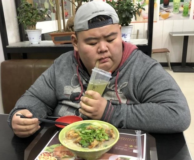 体能|他是中国第一胖子,重668斤,为爱减掉400斤,如今怎样了