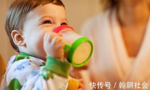 长寿药|喝水是最便宜的“长寿药”！为了健康，在2个时间段内最好不喝