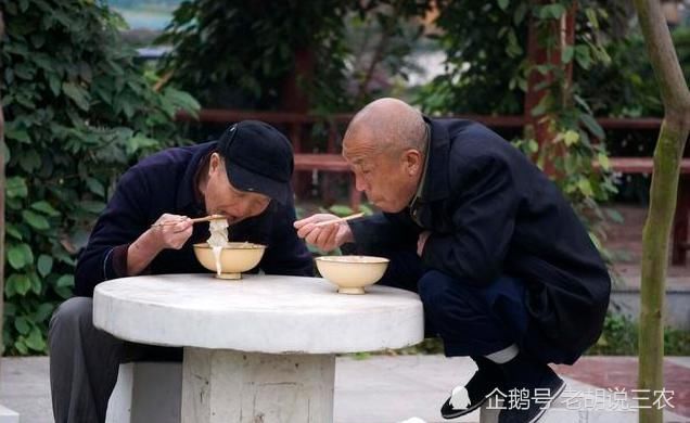 农村俗语“兄弟不共财,姊妹少往来”,究竟为什么