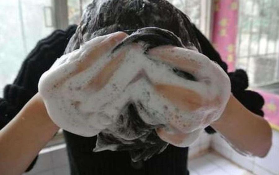 女生洗头有3大“禁忌”,9成学生党中过招,难怪头发“大把掉”