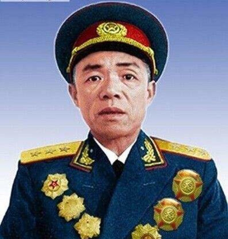上将|此人脾气倔强，拒不接受连长建议，被“贬”为马夫，终成开国上将