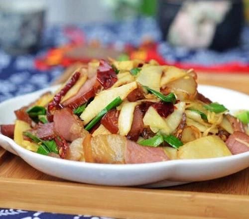 湖南名菜冬笋炒腊肉