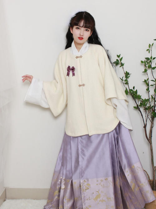 穿汉服不一定要配古风发髻，这几种简约发型也很好看，时尚又减龄