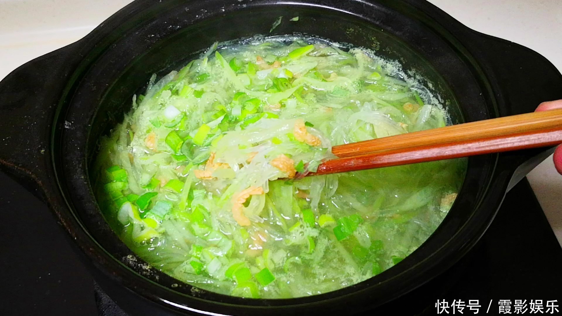 10月,鸡汤冬瓜汤靠边站,多给家人做此汤,5块钱做一锅,特鲜!