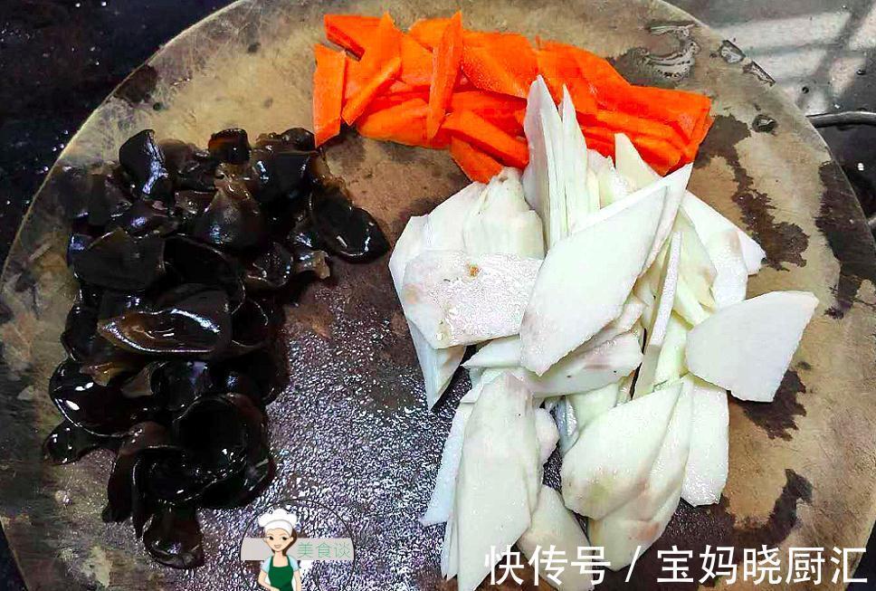 脆嫩|秋天，宁可不吃肉也要吃此菜，不放肉炒也很香，秋天吃了特营养