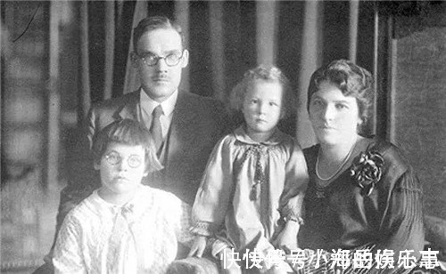 约翰·洛辛·布克&获诺贝尔奖的美国作家,一番话预言中国未来没人信,现全都应验