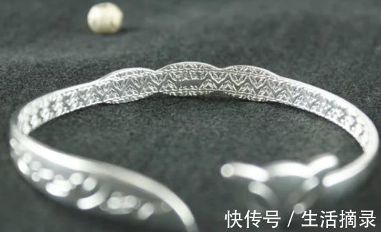 银饰|纯银饰品日常保养方法 如何正确处理发黑银饰