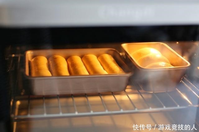 面包别再发酵两次了,学会这做法,一次发酵也柔软,味道不输买的!