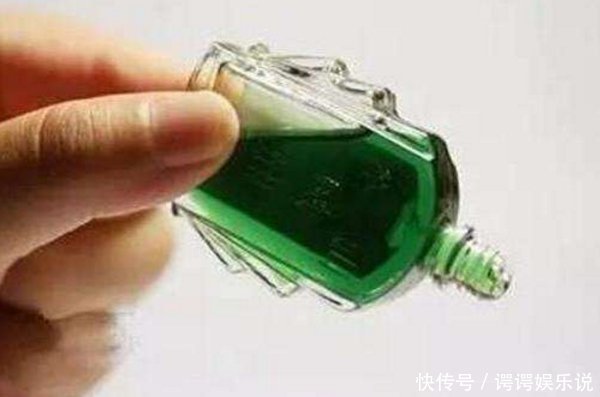 脚底|把“风油精”涂在脚底,中老年朋友坚持7天,3大好处悄悄找上门