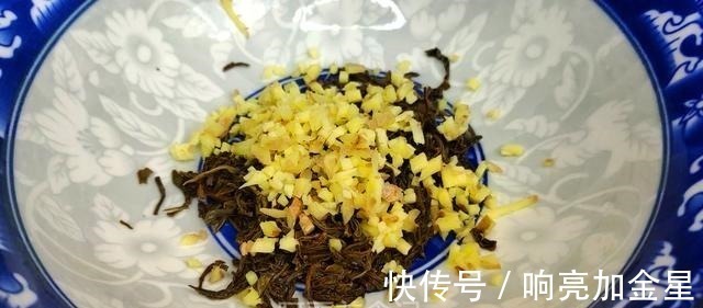 生姜和茶叶一起泡水喝,作用真是厉害,解决了很多人的大问题!