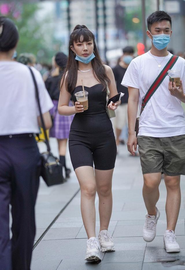 穿搭 个性美观的瑜伽裤穿搭让你光彩夺人,清新大方又显气质,精致时尚