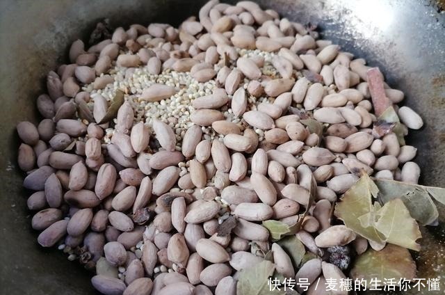 五香花生米|花生米别再油炸了，试试五香花生米，香酥可口不油腻，可当小零食！