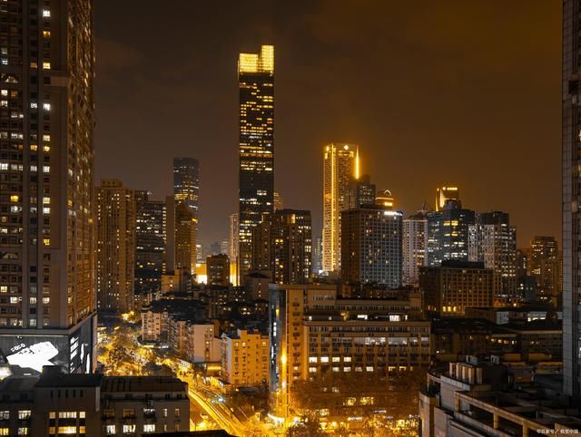 雪景$古都雪景诗词13首:夜抵金陵飘六英，秦淮河上画船轻