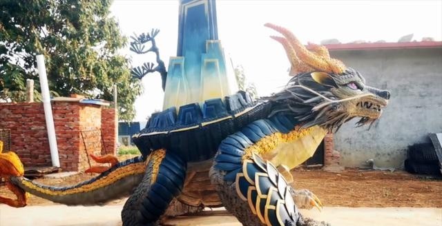 炫酷|UP主用轮胎制作始祖巨人,肌肉纹路炫酷,还不忘安利巨人最终季