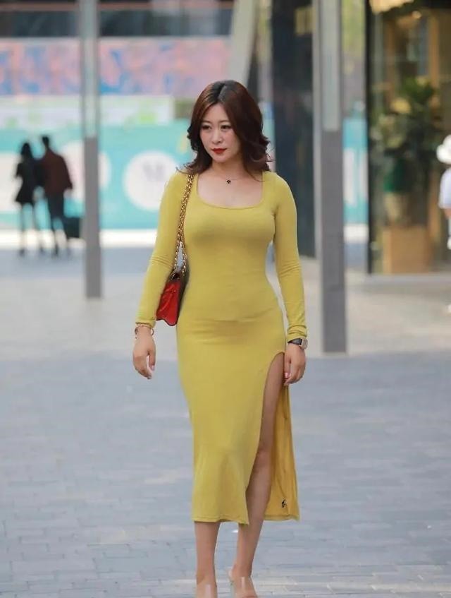 束腰 “大象腿”又何妨无非多注意以下穿搭细节,依旧彰显女人味!