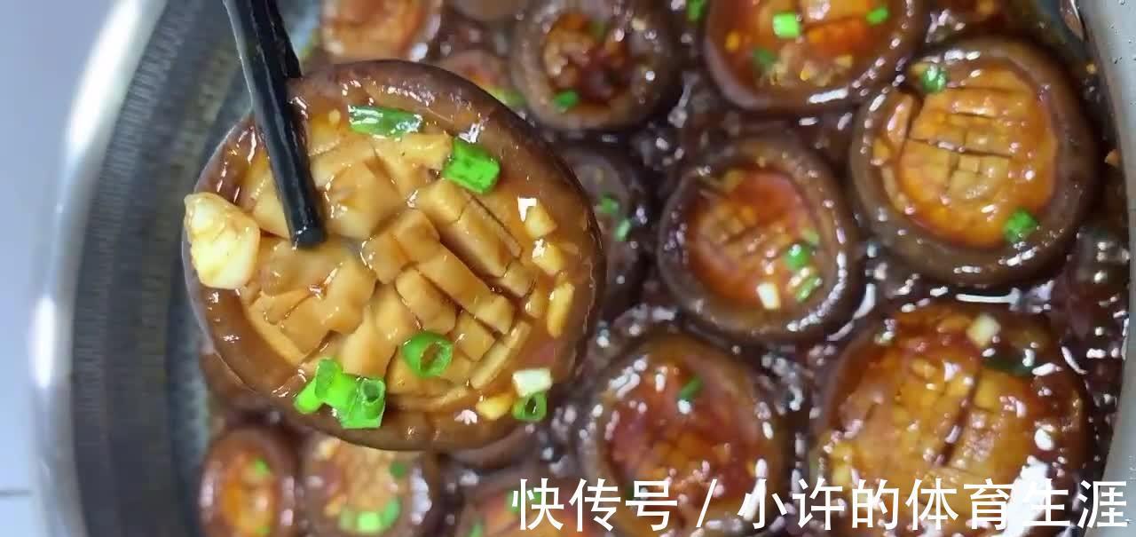蚝油香菇的做法，汁浓味美鲜香滑嫩，吃起来比肉都香