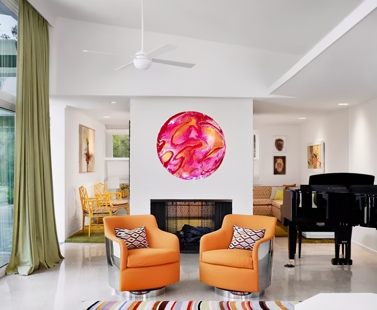 夏威夷$从没学过美术的她,用简单粗暴技法画画,让她成为了百万富豪