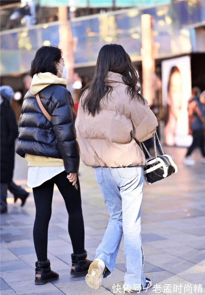 时尚 冬季搭配短款羽绒服,更有层次一些,穿出独特的时尚感觉