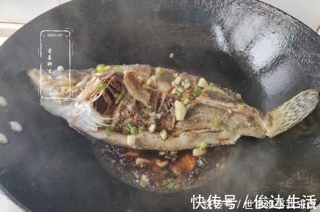 它是“四大淡水名鱼”之一,肉嫩刺少,可与刀鱼媲美,孩子要多吃