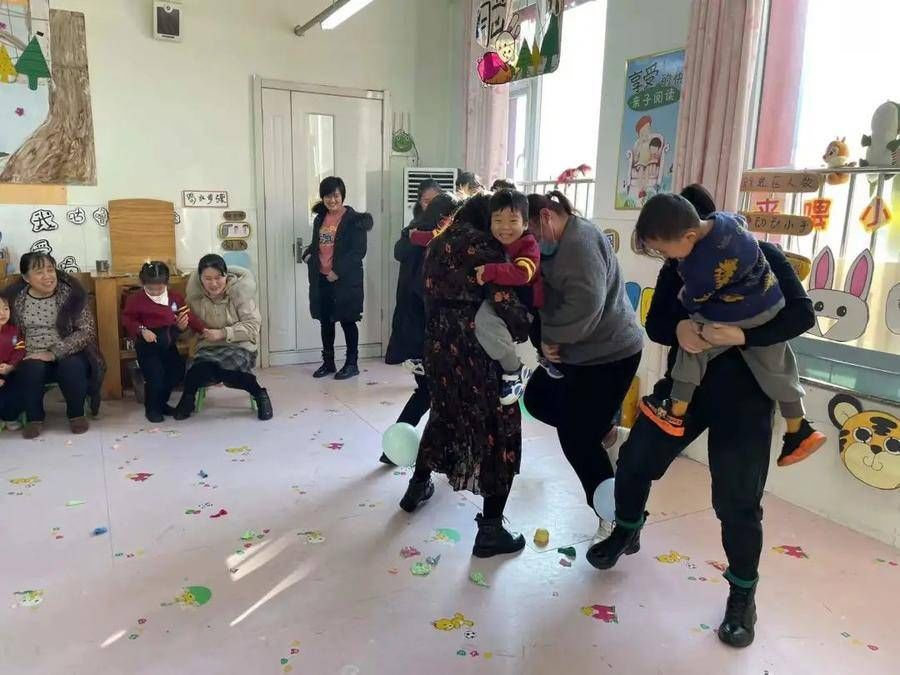 孩子|莒县三小幼儿园开展庆元旦系列活动