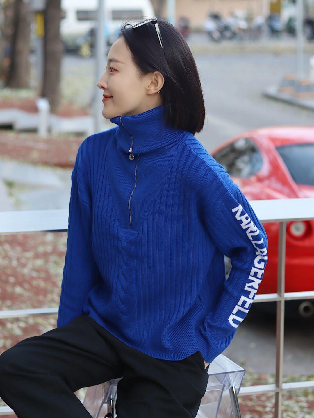 气质 女人会打扮才最优雅,试试“毛衣”的搭配,简约舒适显气质