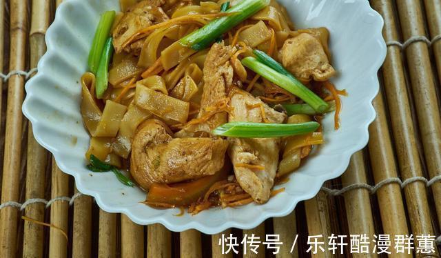 剩菜剩饭|这几种高热量的早餐,很多人都喜欢吃,建议为了健康尽量少吃