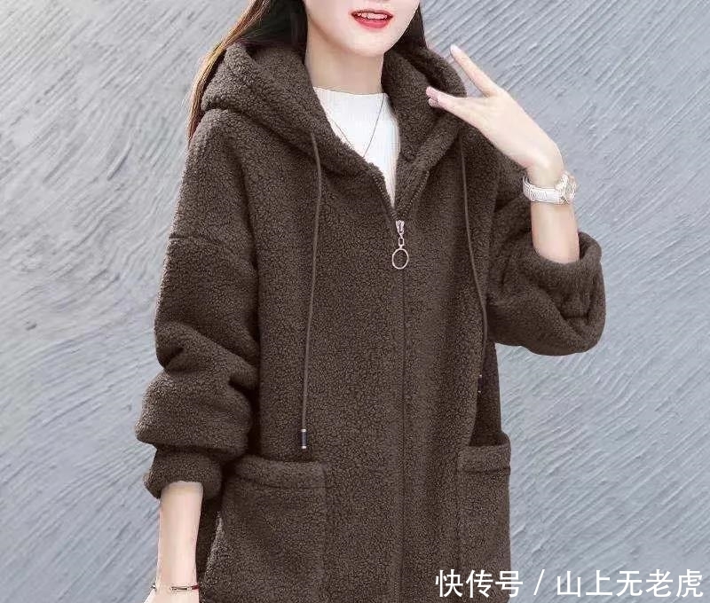 女人再缺钱,也要有件这样的“卫衣外套”!款款保暖好看又不贵