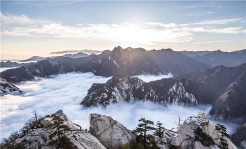 自古华山一条路，绝险的华山长空栈道，古人700年前是怎么修的？