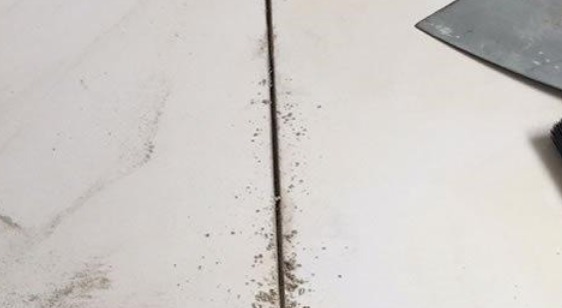 瓷砖|新房装修，要不要做美缝后悔当初没听劝，几万块钱都打水漂了！