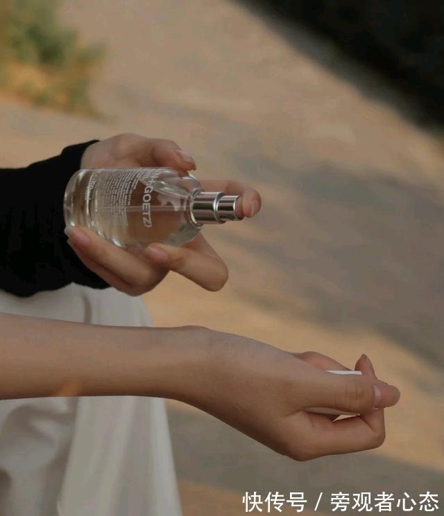 香水|女孩子香水别乱喷,谨记这4点,香味更持久!
