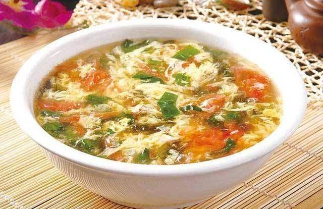 二宝|“为啥弟弟有蛋花汤我没有?”14岁女孩质问奶奶后吃下30颗药