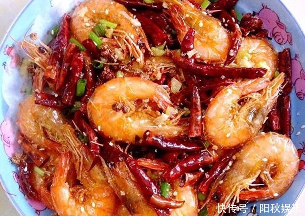 自己烧了几道家常菜,味道美滋滋,简单易学,家人都爱吃